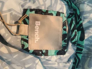 Cortavientos infantil estampado estrellas