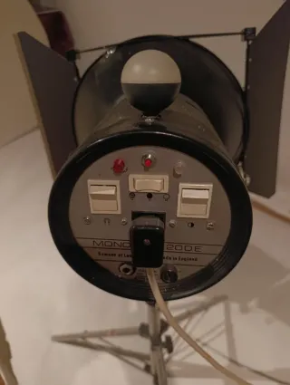 Flash y equipo de estudio fotográfico