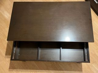 Mesa baja elevable de madera