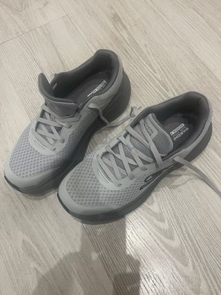 Zapatillas Skechers Max Cushioning Endeavou Gris