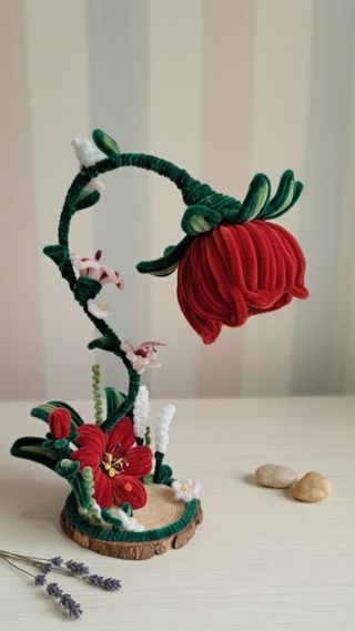 Lámpara de mesa artesanal flores