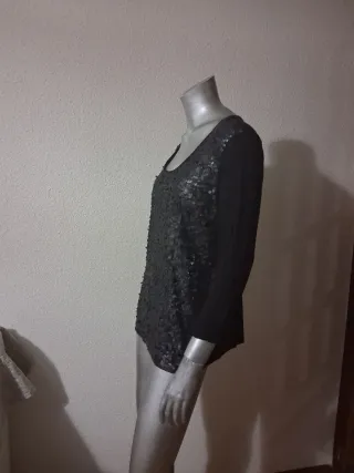 Blusa lentejuelas negras mate