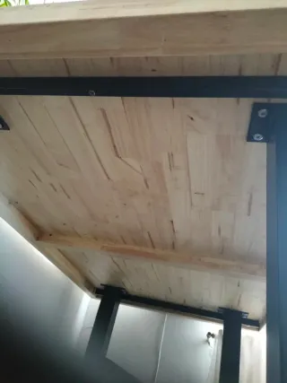 Mesa comedor madera maciza y metal