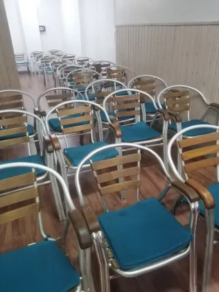 Sillas de terraza hostelería hay 35