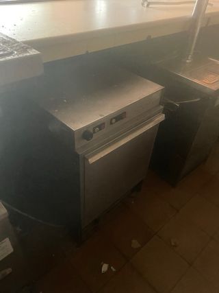 Lavavajillas profesional barra