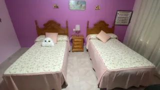 2 cabeceros, 2 edredones y cortinas