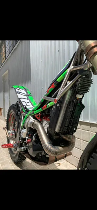 Moto trial vértigo titanium R