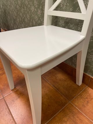 Silla de cocina Ikea blanca estilo rústico