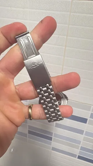 Reloj Falcon aventure fondo Verde y Plateado