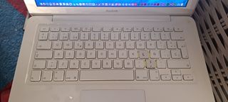 Macbook A1342 finales 2009