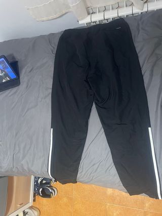 Pantalón chándal Adidas negro