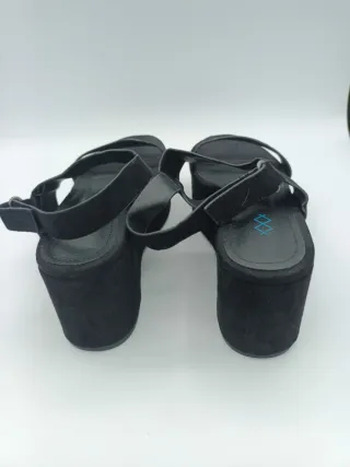 Sandalias negras plataforma terciopelo