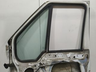 Puerta del der ford transit caja cerrada 06 539162