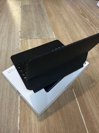 Teclado HOU Magic iPad 11ªGen A16 2025, 10GEN 2022