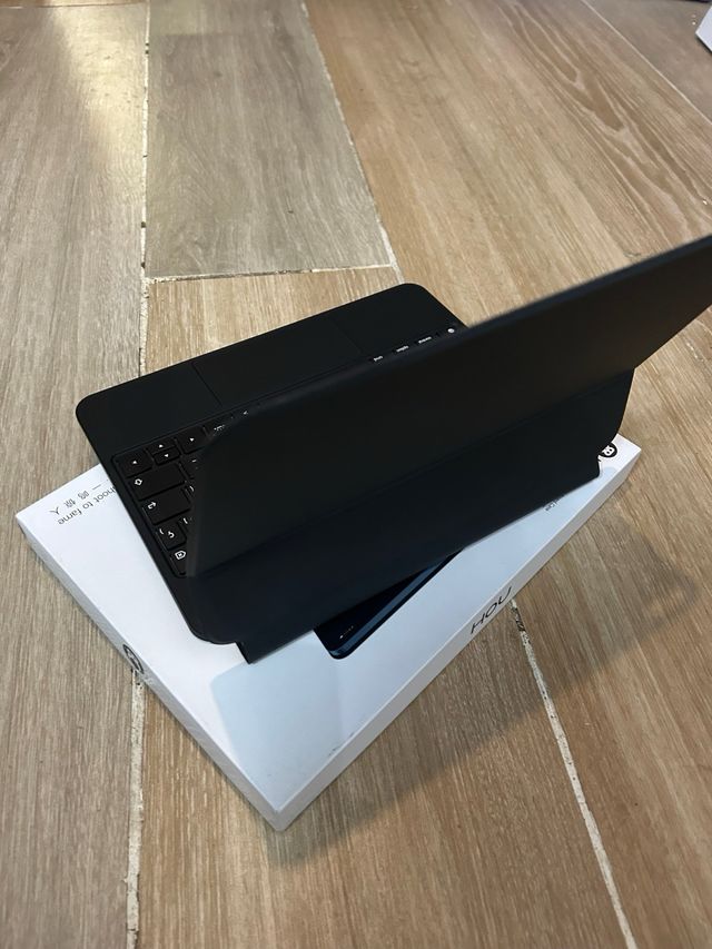 Teclado HOU Magic iPad 11ªGen A16 2025, 10GEN 2022