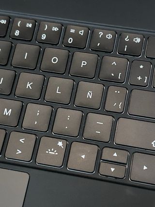 Teclado HOU Magic iPad 11ªGen A16 2025, 10GEN 2022