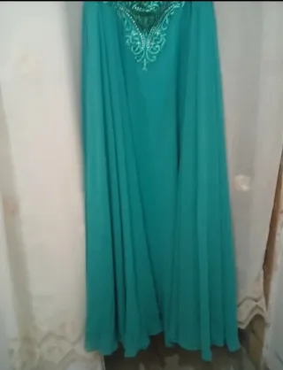 Vestito da cerimonia lungo verde acqua