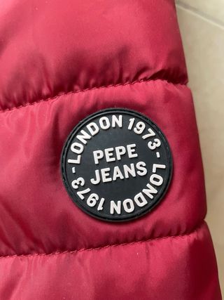 Chaqueta Pepe Jeans niño con capucha.