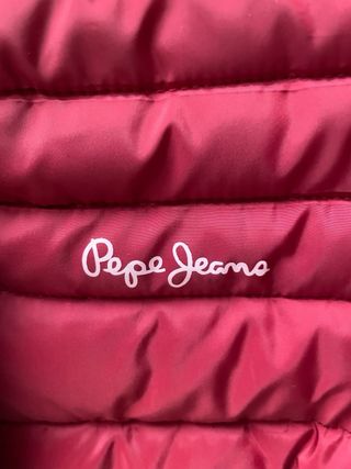 Chaqueta Pepe Jeans niño con capucha.