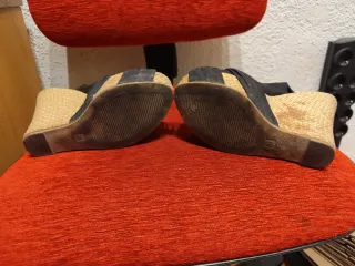 Sandalias esparto negras y beige