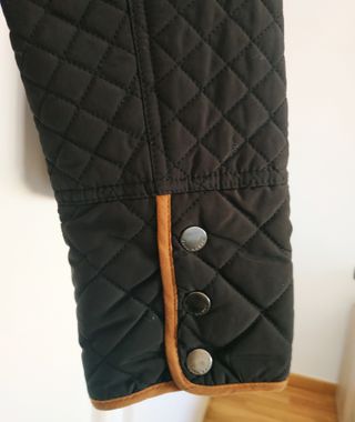 Cazadora acolchada Zara.