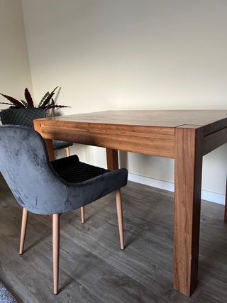 Tavolo da pranzo in legno massello