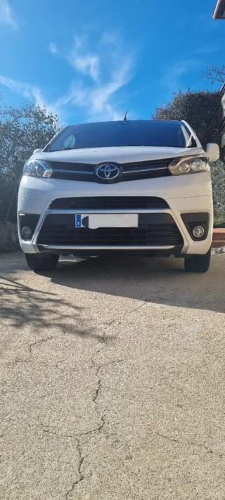 Toyota proace verso