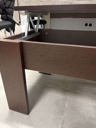 Mesa de centro elevable marrón
