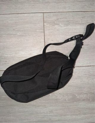 Riñonera Adidas Negra Unisex