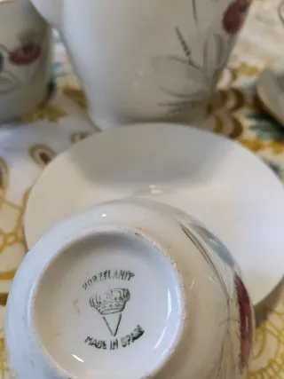 Juego de café de porcelana con flores