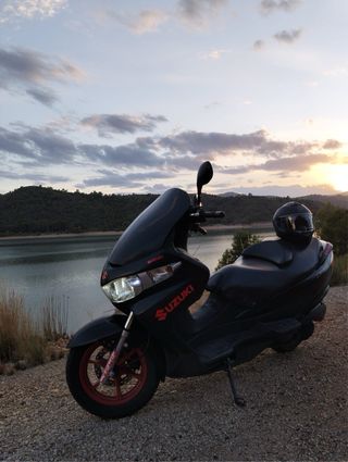Suzuki Burgman 125cc Negra