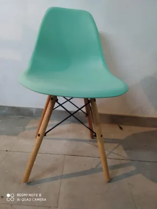 Silla moderna verde agua