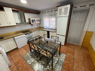 Muebles de cocina madera, cristal y metal