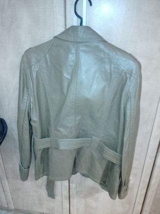 Chaqueta de cuero marrón