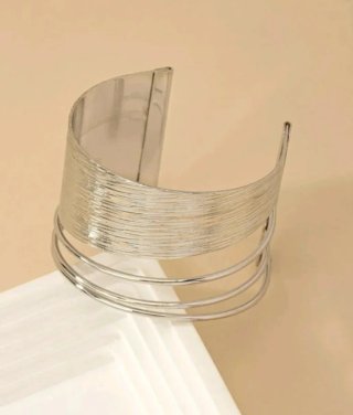NUEVOS.Diferentes modelos de brazaletes