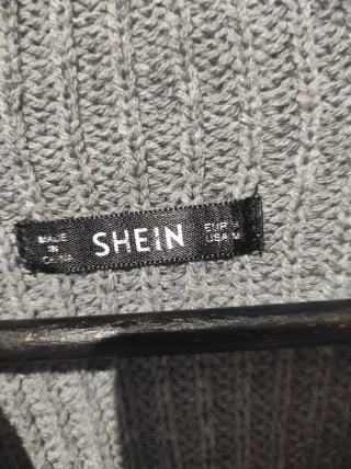 Jersey gris con parches rojos talla M