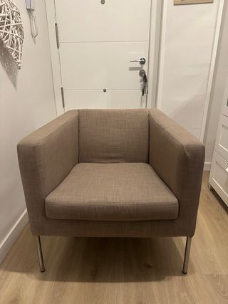 Sillón Ikea tapizado color topo