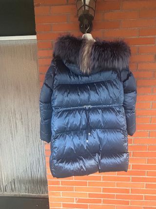 Plumífero Dichi Azul con Capucha de Pelo