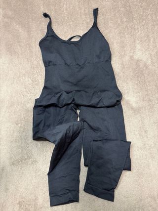 Mono deportivo SHEIN negro talla S