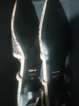 Zapatos Gucci Beige y Dorados Mujer