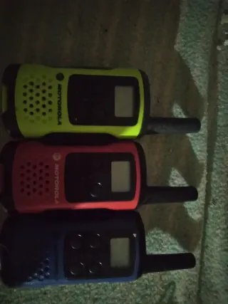 3 Walkie Talkies Motorola