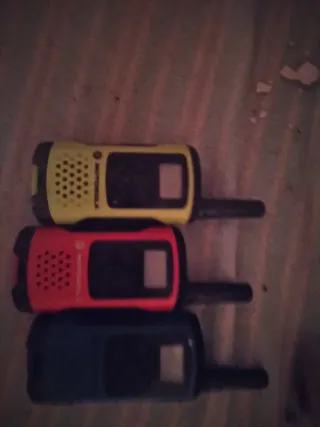 3 Walkie Talkies Motorola