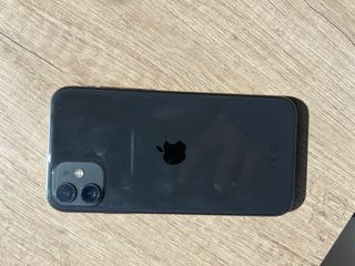 2x iPhone 11 100% de batería los dos y uno verde o