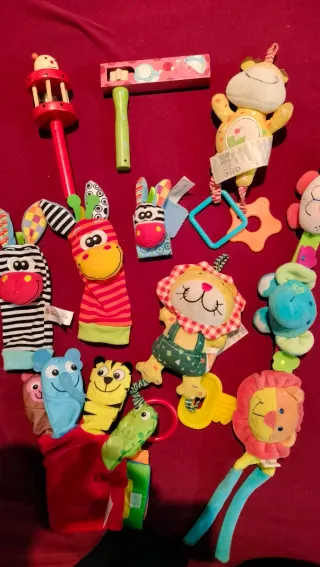Lote Sonajeros y Juguetes Bebé