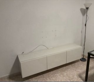 Mesa de comedor cristal y metal+mueble tv+lámpara