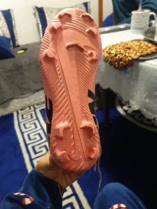 Zapatillas Nike Fútbol Rosa y Negro