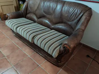 Sofá y 2 sillones de piel