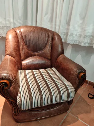 Sofá y 2 sillones de piel