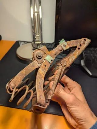 Telaio sella bici vintage arrugginito