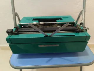Máquina de escribir Olivetti Studio 45